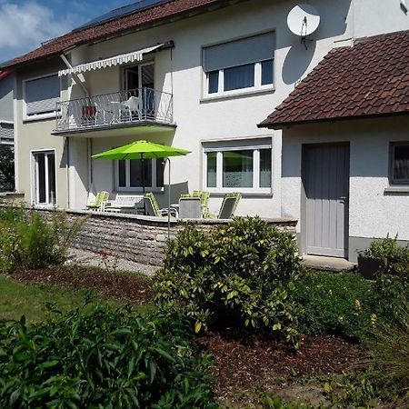 Freundliche Ferienwohnung Mit Grosser Terasse Aichstetten 외부 사진